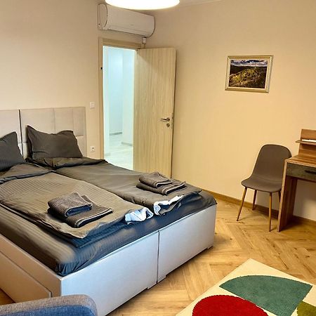 Parkview Luxury In City Center 8 Veliko Tarnovo Exterior photo