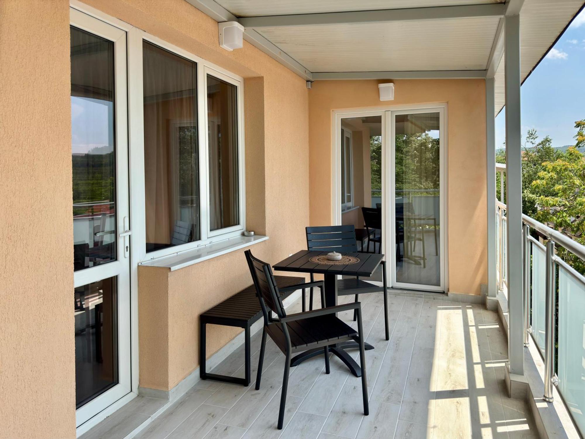 Parkview Luxury In City Center 8 Veliko Tarnovo Exterior photo